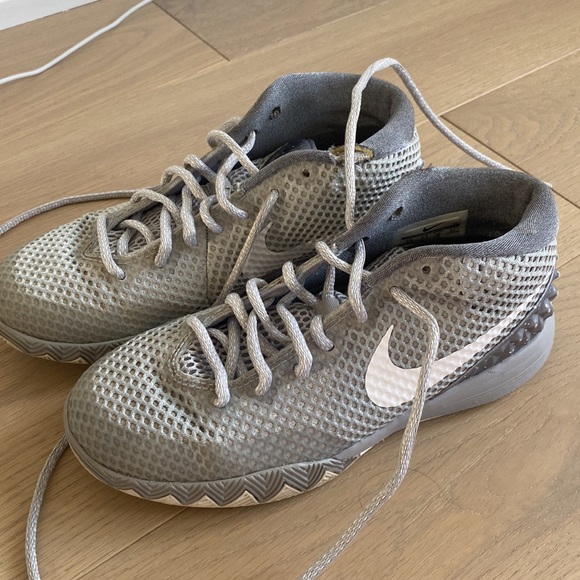 Grey Nike Kyrie Running Shoe - Picture 2 of 3